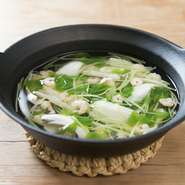 芝　の御当地料理。
その昔、芝で揚った魚『芝魚』の料理。
現代風に再現致しました。
