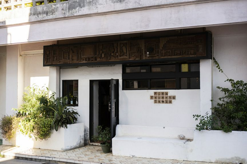 ディテールまでこだわった、手づくり感溢れる店構え