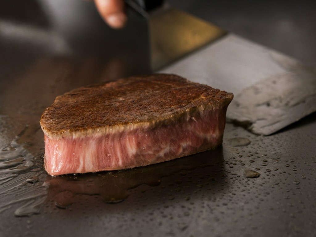 ここでしか食べられない、希少な黒毛和牛の『特選宮古牛フィレ』