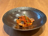 春キャベツと西洋山葵のビアンケッティ
鯖と新じゃがのラグー 手打ちトンナレッリ
くんちゃまベーコンと新玉葱カサレッチェのアマトリチャーナ