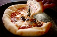 ・マルゲリータ
・ソーセージとベーコンとサラミのピッツァ
・フレッシュトマトとバジルのチーズたっぷりピッツァ
・ツナとコーンのマヨネーズピッツァ
・スモークサーモンとツナのタルタルピッツァ