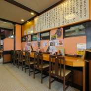 軽く飲みたい時、自分のペースで楽しみたい時のカウンター席