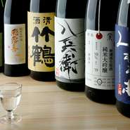 料理と相性の良い日本酒を揃えるため、選び方にこだわりをもっています。小さな造り酒屋のものや、あまり市場に出回らない種類を扱うことを大切にしています。