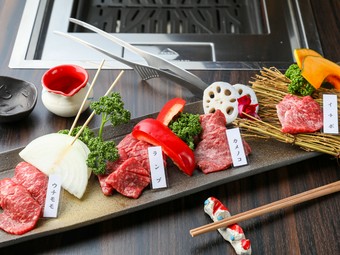 ランプとイチボを中心とした、オススメ四種『赤身四種盛り合わせ（お肉200g）』