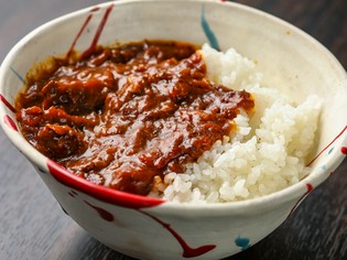 黒毛和牛をたっぷり使った、焼肉店ならではの『カレー丼』