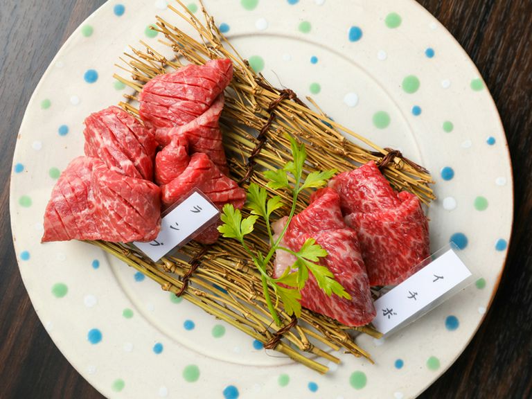 兵庫県と鹿児島県を中心とした、黒毛和牛のみを使用