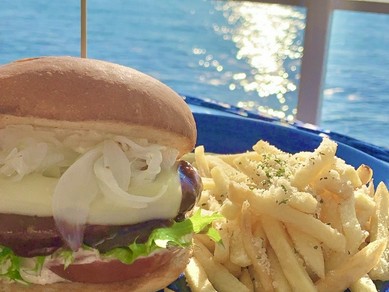 淡路牛プレミアムグルメバーガー（ポテト付き）