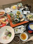 八寸盛り
向付（二種盛り）
茶わん蒸し
揚物
人気の塩昆布チャーハン
デザート