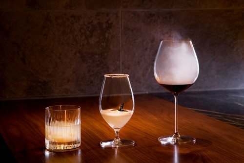 ワイン、日本酒、焼酎のほか、カクテルも含まれるペアリング