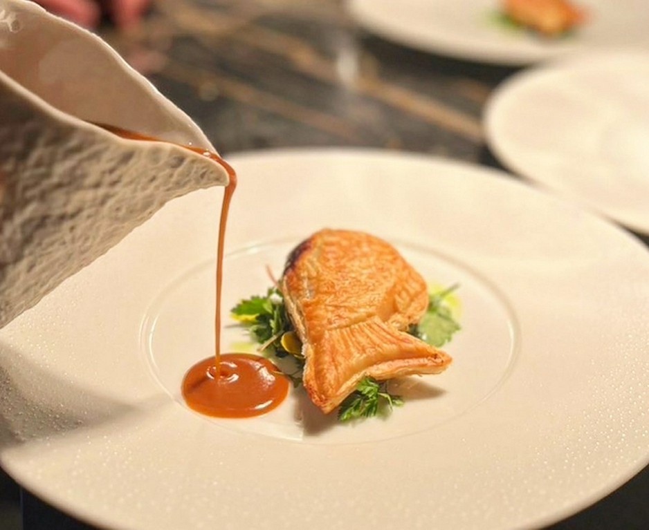 前菜９種程度の盛り合わせ/パスタ料理/お魚料理/お肉料理/デザート/焼き菓子/珈琲紅茶付き