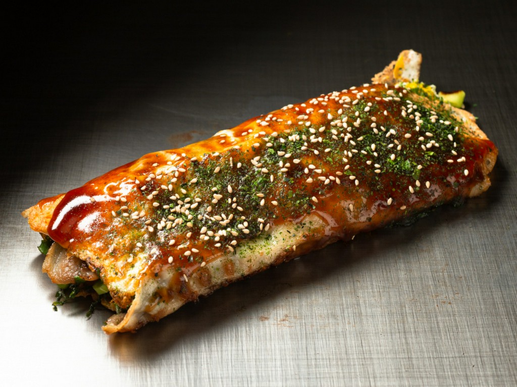 「後引くおいしさ」が絶品、店オリジナルメニュー『とんぺいロール（しそチーズロール）』