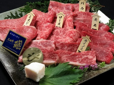 【ごえん】自慢の逸品をとくと満喫『三田肉5種盛』