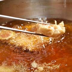 上質＆ヘルシーな油で揚げるから、体に優しく食べ飽きない旨さ！