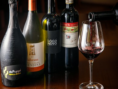 料理の味を、さらに引き立たせてくれるワインをチョイス