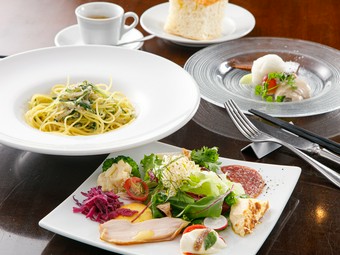 初めて訪れる方にオススメ。カジュアルに楽しめるコースメニュー『プリモランチ』