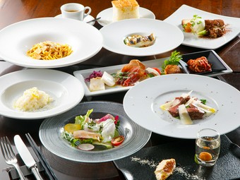 全てをシェフに委ね、食事の時間を満喫する『＜ランチ＞シェフおまかせ懐石コース』