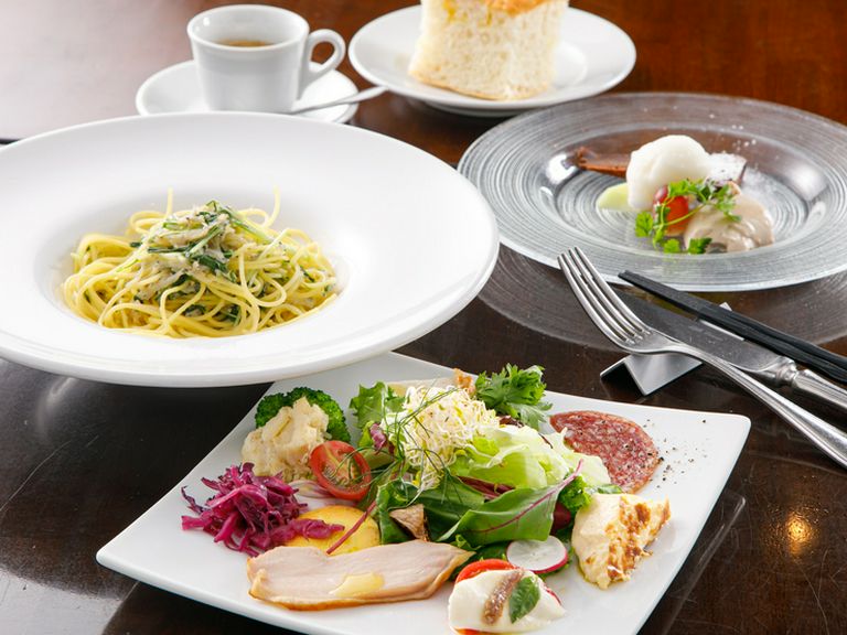 初めて訪れる方にオススメ。カジュアルに楽しめるコースメニュー『プリモランチ』