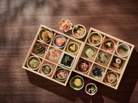 月替わりのメイン料理やデザートまでついた平日限定のハーフブッフェをご用意しました。