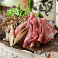岐阜飛騨の郷土料理、焼く事で増す朴葉の香りもお楽しみください。