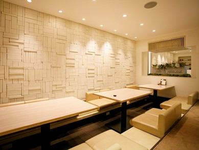 個室ありでお子さま連れでも極上フレンチを楽しめる