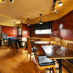 店内も船室を思わせるしつらえで楽しい