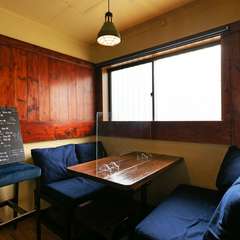 ソファー席にも仕切り板が