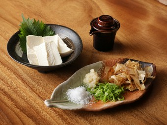 選び抜かれた味がお酒とも好相性『こだわり豆腐の冷奴』