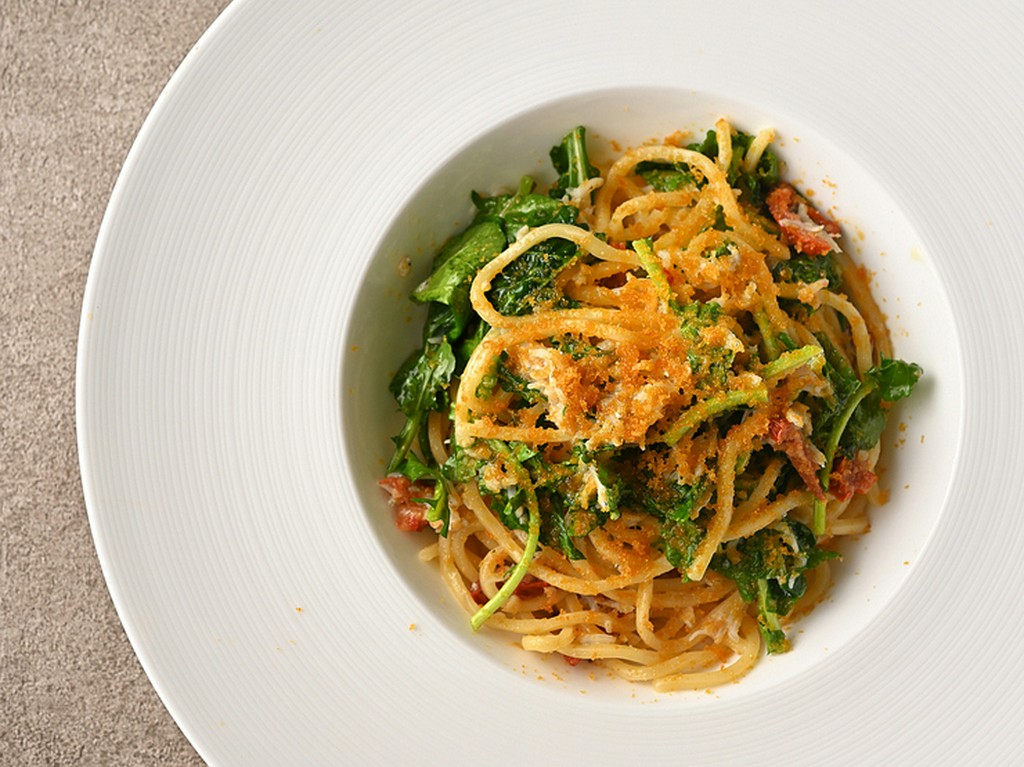 「低加水パスタフレスカ（カラヒグ麺）」で特別な味わいを実現