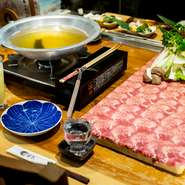 30日間熟成させて旨みを凝縮した牛タンをたらふくお召し上がりください。