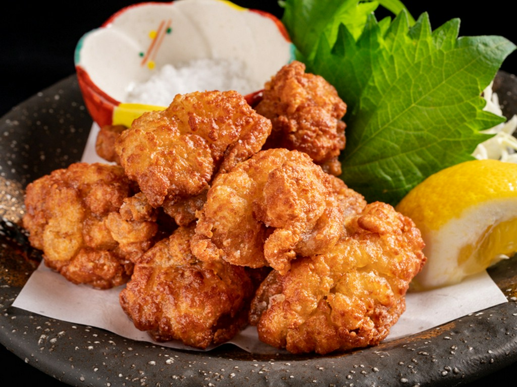 外はサクサク、中からトロッと旨みがあふれ出す『もつ唐揚げ』