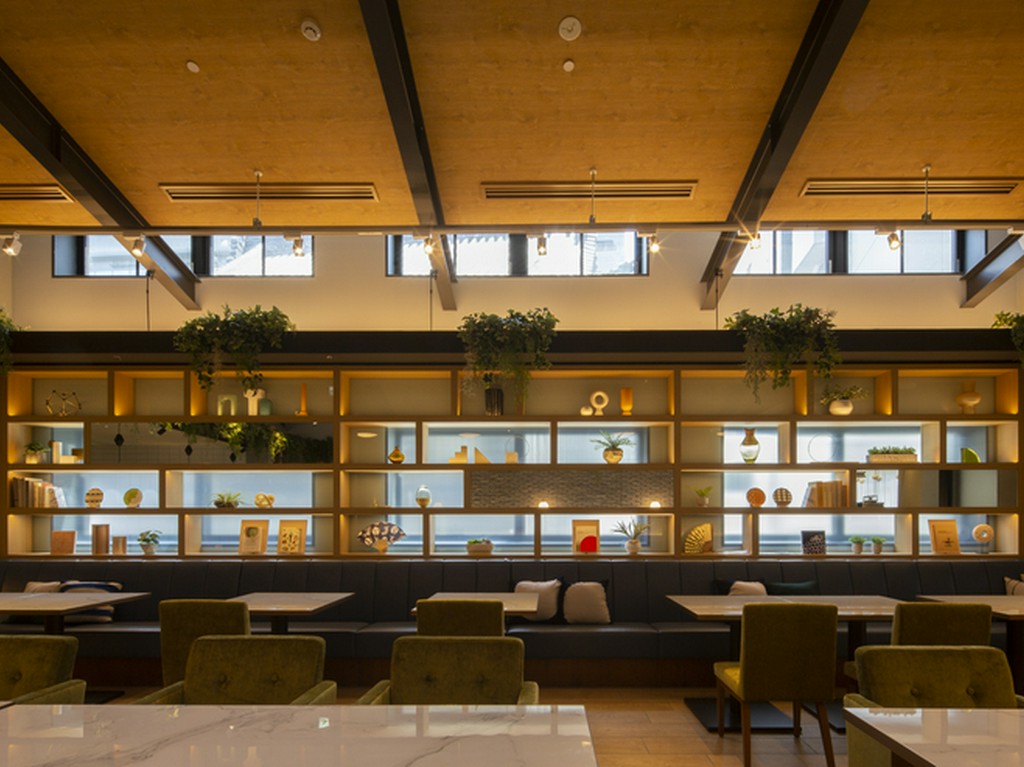 ライフスタイルホテルのレストラン