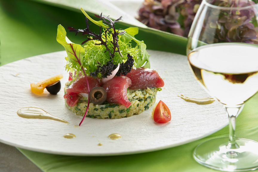 近郊からの野菜・魚介と吟味して選んだ肉の魅力を紹介