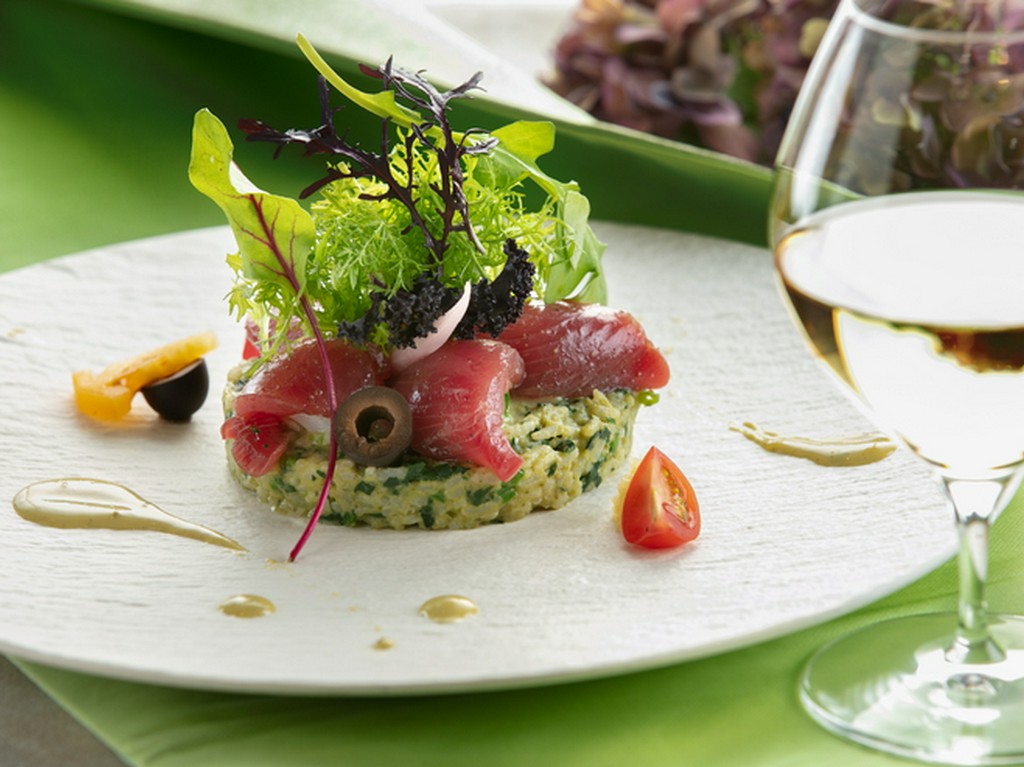 近郊からの野菜・魚介と吟味して選んだ肉の魅力を紹介