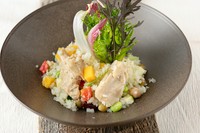 カリフラワーライスなど様々な野菜、フルーツを使用した暖かいサラダボウル 。たっぷり野菜の採れるヘルシーな一品です。
・サラダ 又は スープ、デザート、食後飲物付