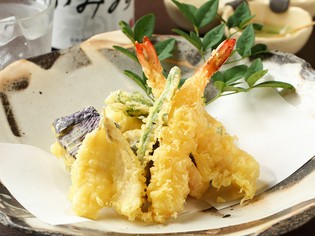 軽やかで繊細な食感を大切にし、揚げたて熱々をお届け『天麩羅』