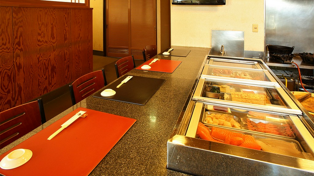 寿司もつまみも、どちらも食べたくなるおいしさ