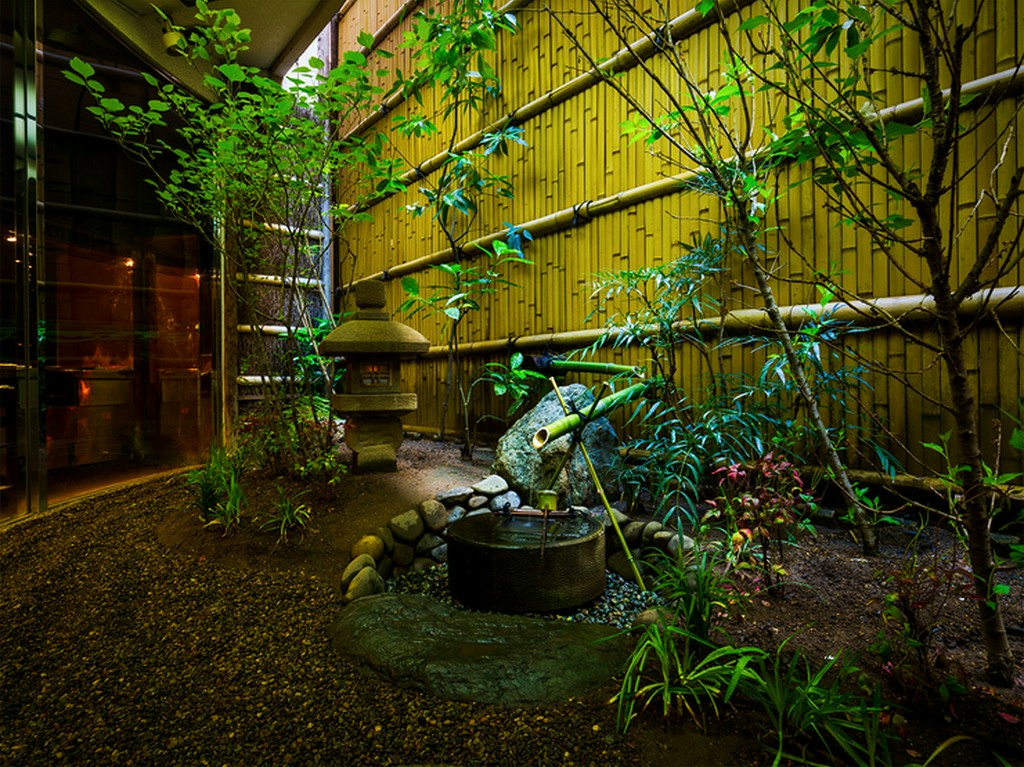 四季の移ろいを楽しめる京都龍安寺をイメージした坪庭