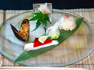 目と舌で味わう四季の移ろい『前菜盛合せ』