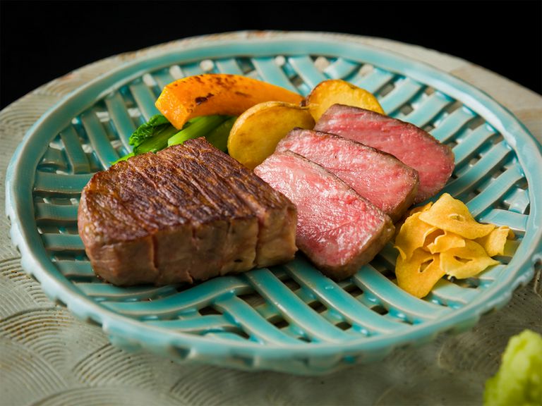 ジューシーかつさっぱりした味わい!『極上仙台牛ロース/150g』