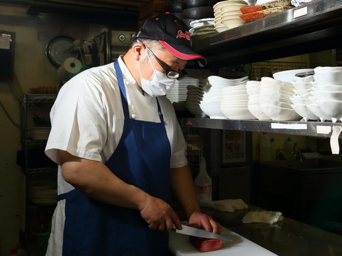 奥深く面白い焼肉の世界。日々精進し、ゲストを迎える