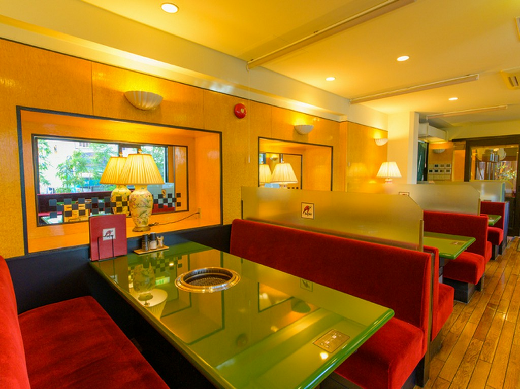 ボックス席はファミリー利用にもうってつけ