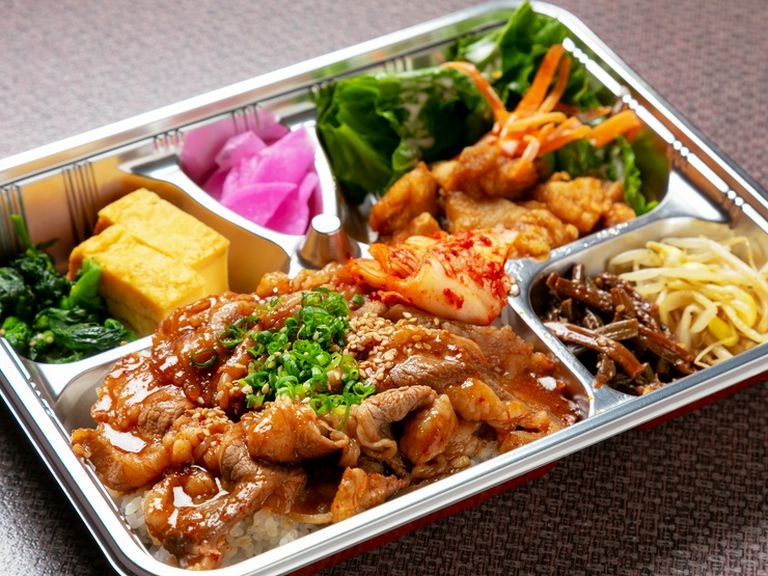ランチタイム限定のテイクアウトメニュー『あんしん焼肉弁当』