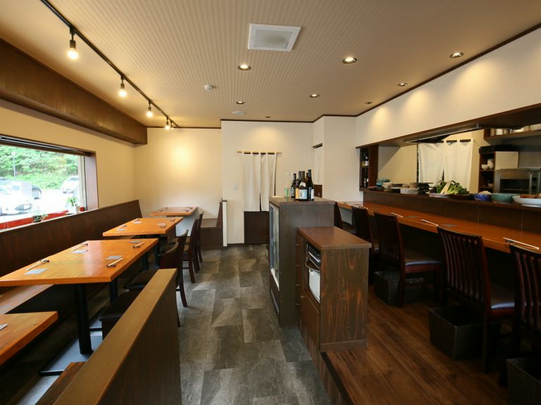 清潔感があり、安心して食事できる店内