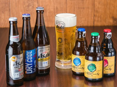 熱々の揚げ物とよく合う、キンキンに冷えたビールで乾杯！