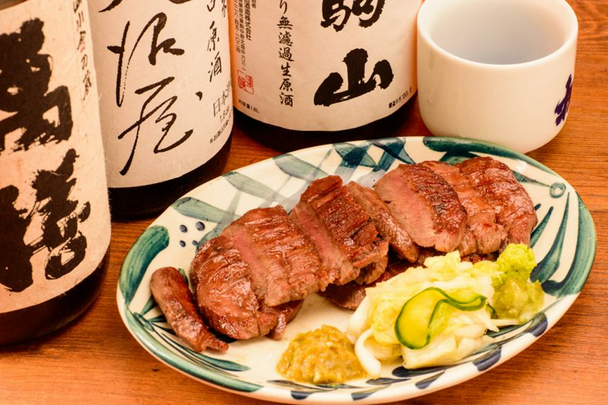 仙台出身の大将が仕込む、本場仙台の味『厚切り牛タン焼』