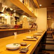 【カウンター1名×6】目の前でお料理を楽しめるカウンター席は店主とお話しながら楽しいお時間も。