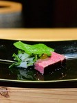 希少部位 あかうしの肩ロース(ザブトン)
会席コース料理20000円の一部 肉料理でお出ししています。