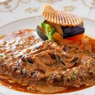 （スープ、サラダ、ライスorパン付。単品注文の場合－180円）