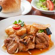 サラダ・スープ・ライスorパン付
