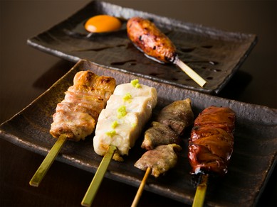 鶏の旨みと季節の地酒の相性は抜群